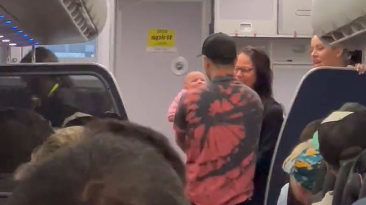 Kard z wideo nagranego w samolocie.