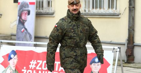 Polacy idą w kamasze? MON tłumaczy, kto dostanie "zaproszenie"