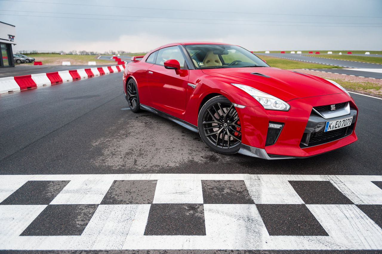 Nissan GT-R żegna się z Europą. Jest za głośny