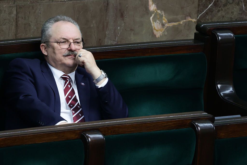 wiadomości,aktualności,WP Wiadomości Marek Jakubiak wyrzucony z koła. 