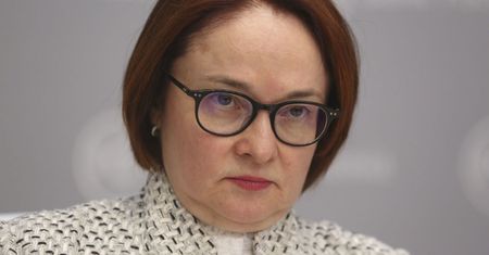 Bank centralny Rosji obniża stopy i ukrywa kluczowy wskaźnik