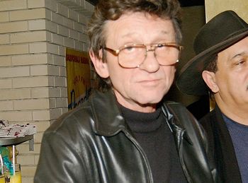 Przyjaciel ujawnił, na co zmarł Poznakowski. "Nastąpiły przerzuty"