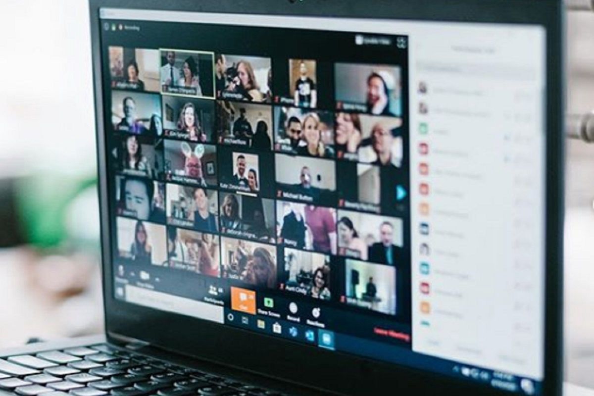 Polska w trzeciej dziesiątce rankingu UE. 15 proc. mieszkańców nie korzysta z internetu