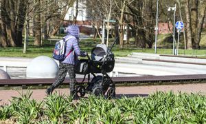 Za ten błąd zapłacisz nawet 5 tys. zł. Mandat za spacer z dzieckiem