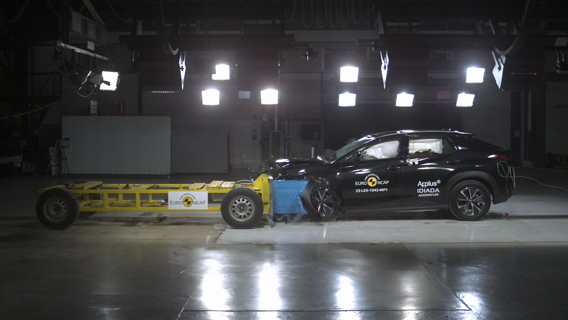 Lexus RZ – crashtest