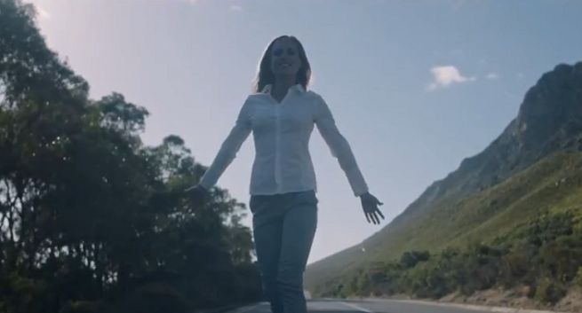 „Zacznij marzyć” - kobieta na deskorolce w reklamie Lotto (wideo)