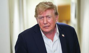 Bunt w obozie Trumpa. Chcą mu ograniczyć uprawnienia