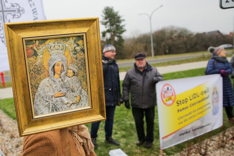 Dla nich Matka Boska jest ważniejsza od Lidla. Protesty w całej Polsce