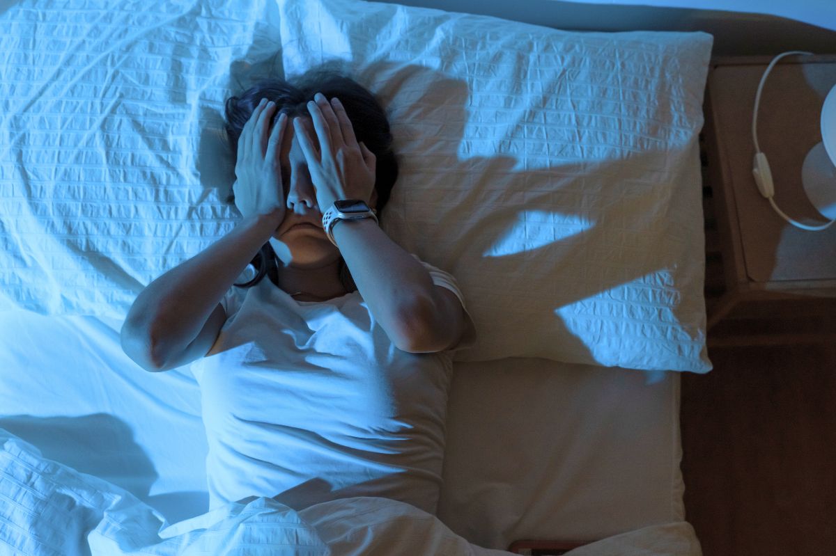 Battling midnight awakenings? Here are smart tips to regulate your sleep without medication