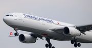 Gęsty dym i płomienie. Ewakuacja pasażerów Turkish na lotnisku