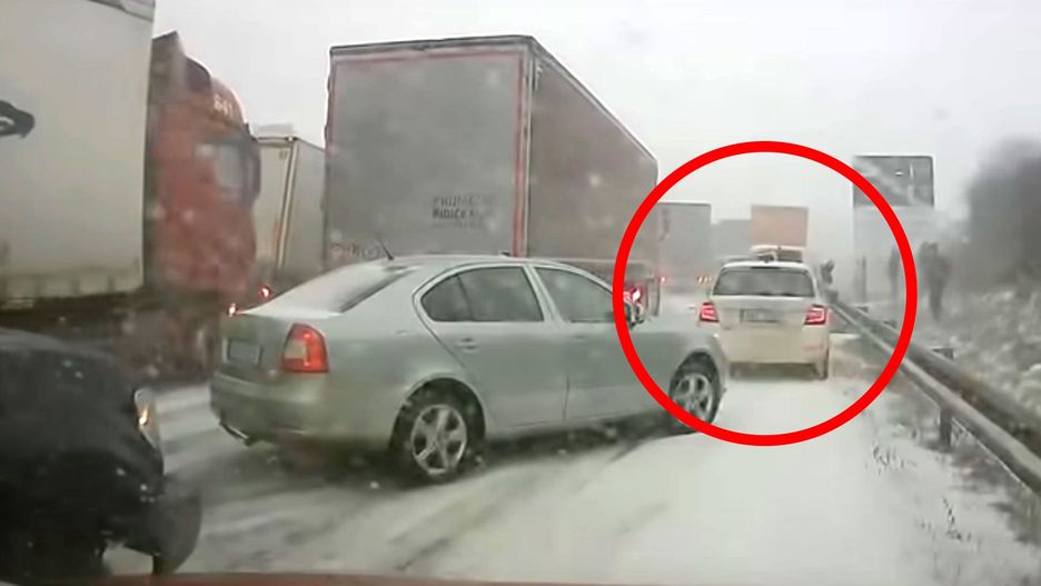 Wielki karambol w kilka minut. Przerażające nagranie z Czech 