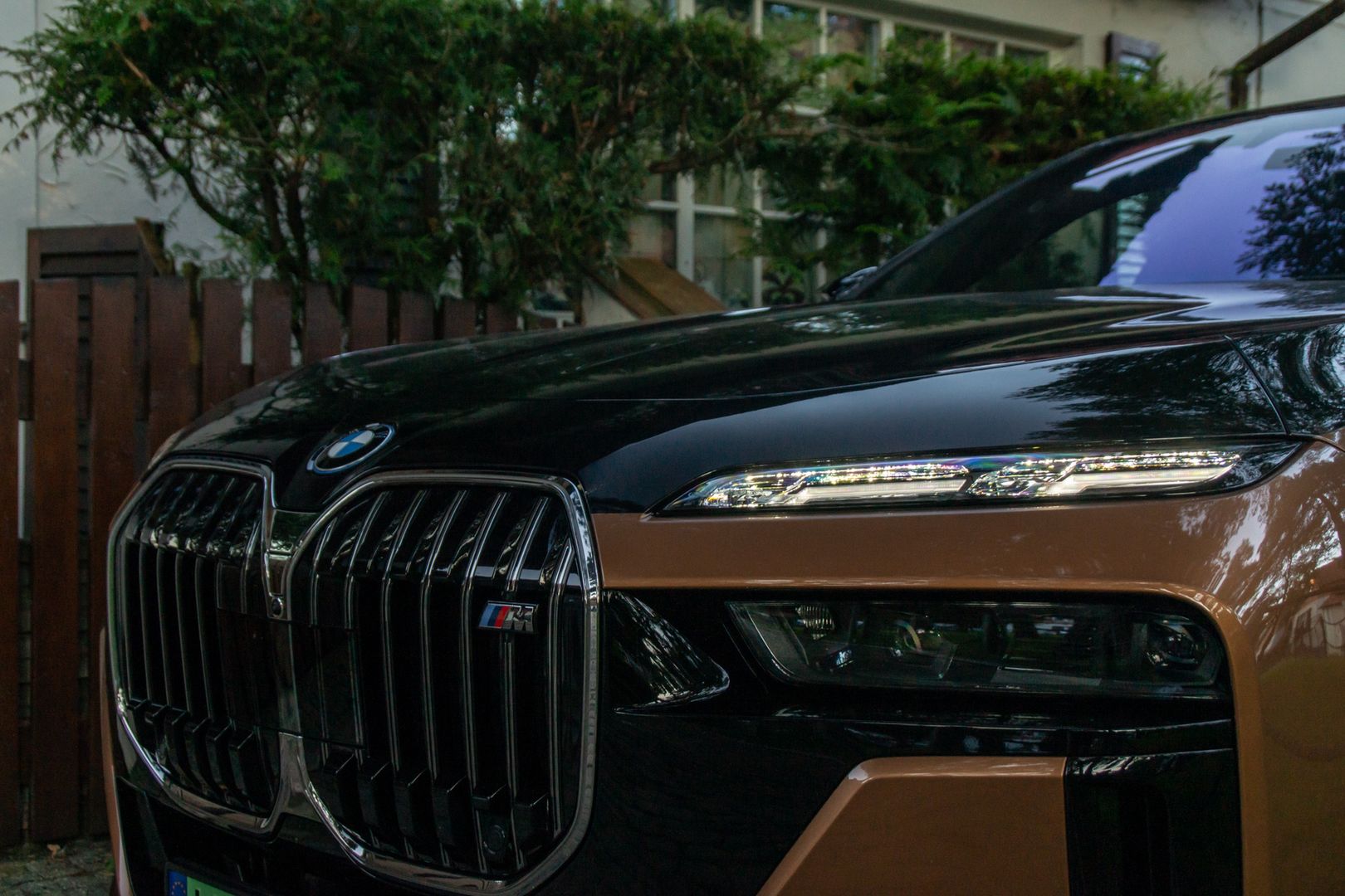 BMW i7 M70