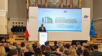 Polska prezydencja w UE z naciskiem na efektywność energetyczną budynków – Poznań wśród liderów renowacji