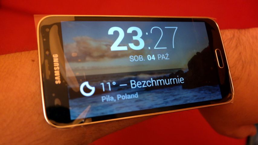 Tydzień w krzywym zwierciadle: Dekalog Microsoftu i jak nosić phablet 4