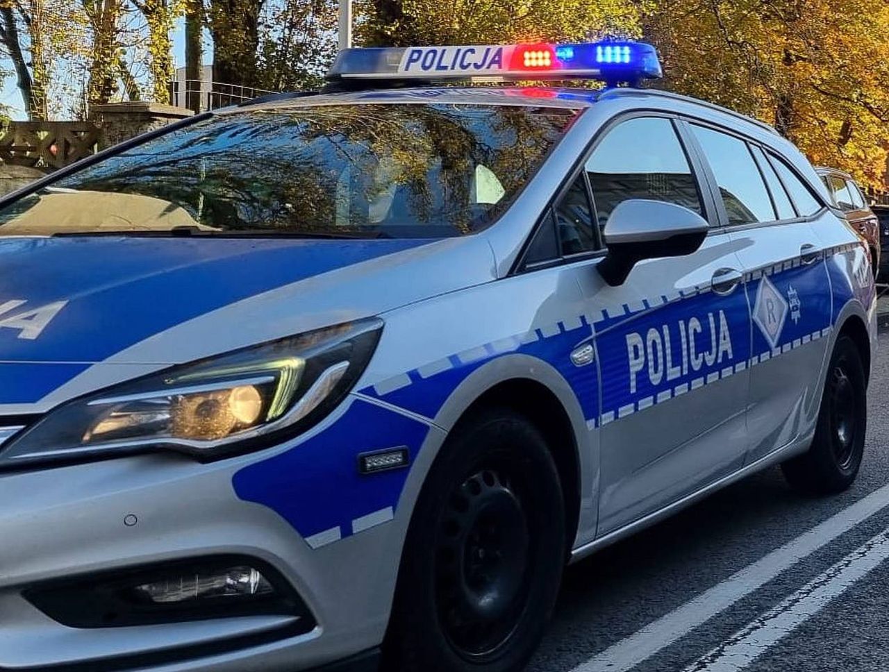 Brutalna napaść na dworcu. Obok przechodził policjant