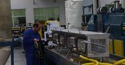 Sektor przemysłowy w długach, sam czeka na spłatę od swoich klientów