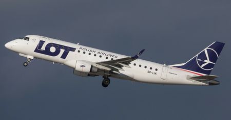 Co z podróżami do Izraela? LOT podjął decyzję