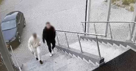 19-latek sam przyjechał pijany na policję i poprosił o badanie trzeźwości
