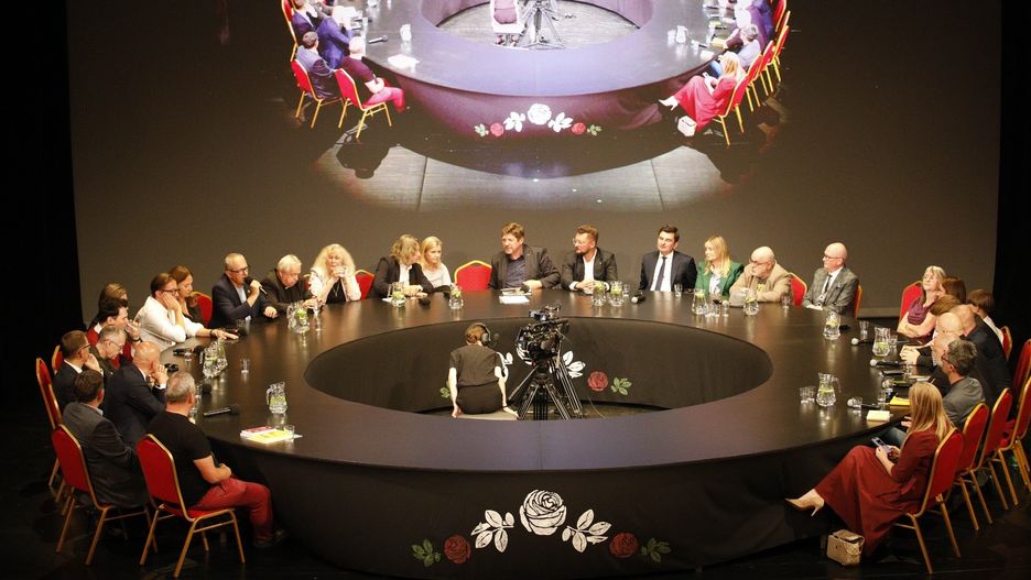 Śląski Stół w Teatrze Śląskim w Katowicach.