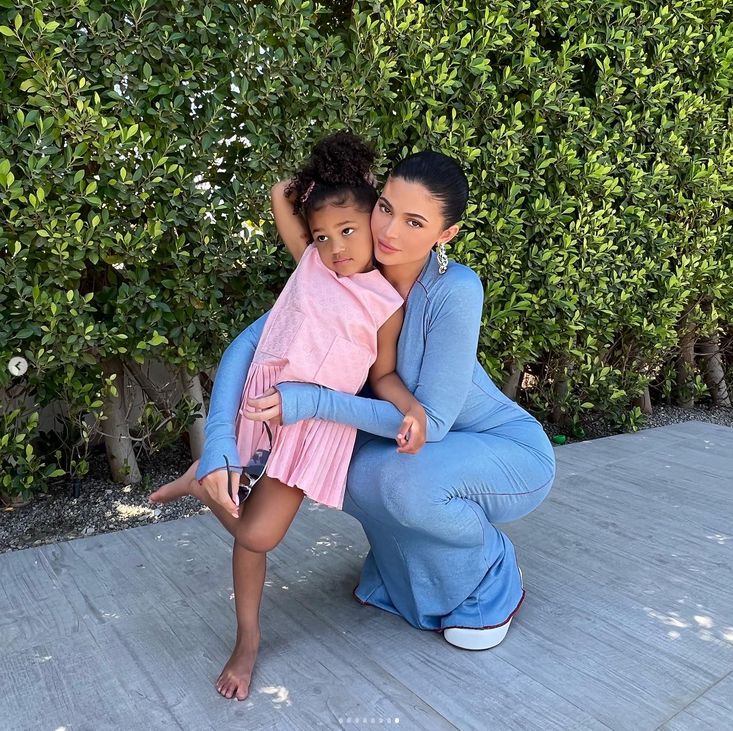 Kylie Jenner chwali się wielkanocnymi kadrami 