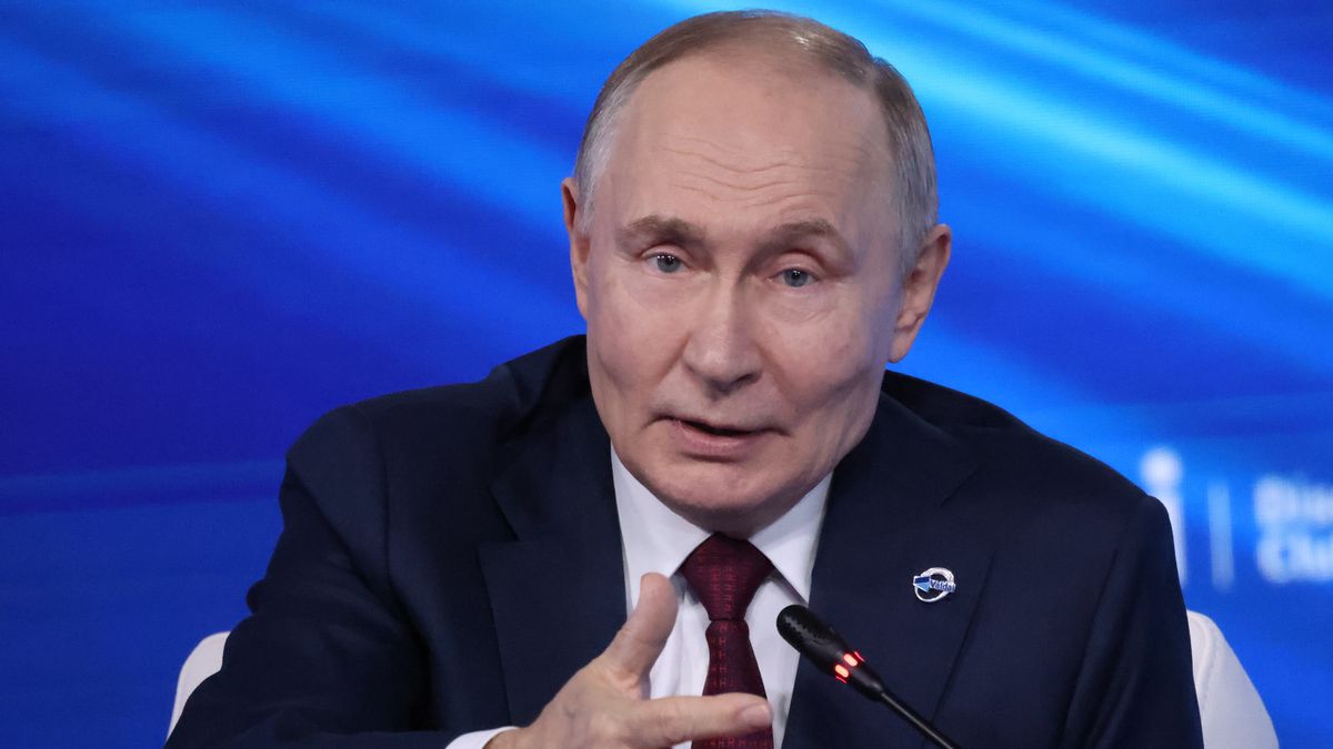SOCHI, RUSSIA - OCTOBER 2: (RUSSIA OUT) Russian President Vladimir Putin speaks during an annual plenary session of the Valdai Discussion Club, on October 2, 2025 in Sochi, Russia. The Valdai Discussion Club is a Moscow-based think thank bringing together Russian and Foreign pro-Kremlin political scientists and thinkers each year. It is named after Lake Vladai where the first conference was held in 2004. (Photo by Contributor/Getty Images)