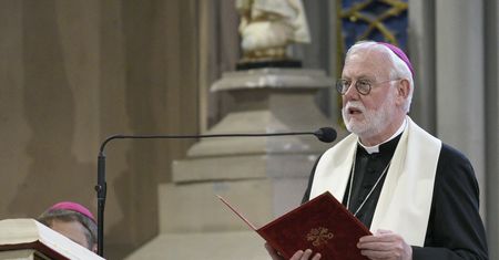 Szef dyplomacji Watykanu jedzie do Moskwy? Media: Złoży wizytę
