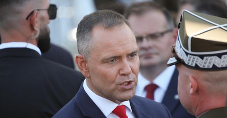 Nawrocki zdecydował ws. "Lex szarlatan"; skandal z kampanią promującą Polskę [SKRÓT DNIA]