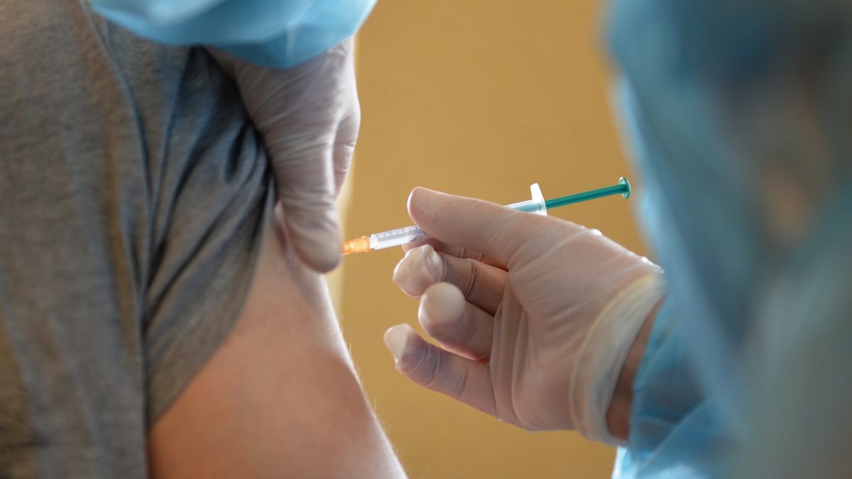 Pielęgniarka podawała pacjentom sól fizjologiczną zamiast szczepionki