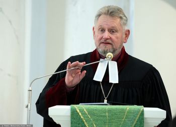 Fundusz Kościelny do likwidacji? Bp Samiec: nie było konsultacji