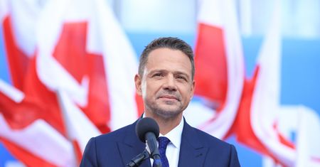 "Przyjdę, porozmawiamy". Trzaskowski odpowiada Mentzenowi