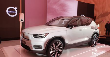 Volvo XC40 Recharge zapowiada się na porządnego elektryka, ale Szwedzi zapomnieli o jednym