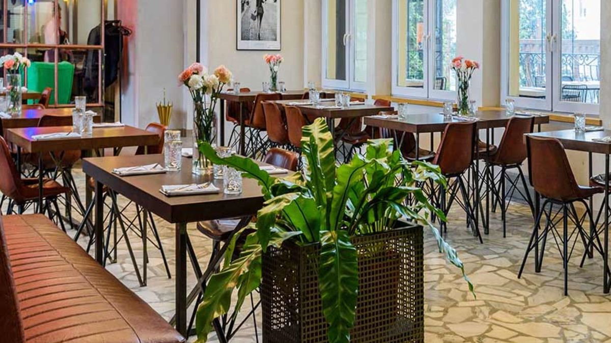 Tak wygląda wnętrze restauracji Drukarnia na Pradze