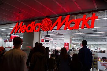 Media Markt ogłasza. Suszarka do włosów 5 w 1 aż 200 zł taniej
