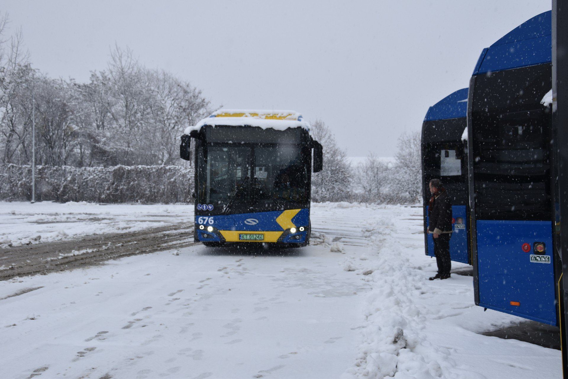 Zwiększenie liczby kursów MPK po Tarnowie będzie możliwe dzięki częściowej wymianie taboru na tańsze w użytkowaniu autobusy elektryczne. Pierwsze z nich jeżdżą po mieście już od piątku