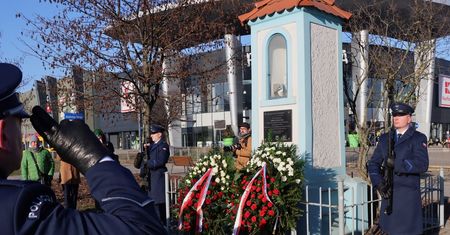 Zadźgali policjanta na przystanku. Mija 15 lat od śmierci Andrzeja Struja