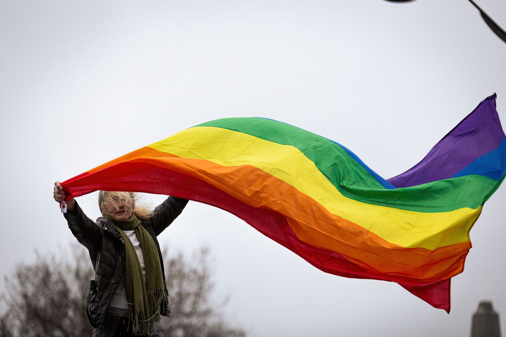 Zachód komentuje przeprosiny TVP dla osób LGBT+. Piszą też o Donaldzie Tusku