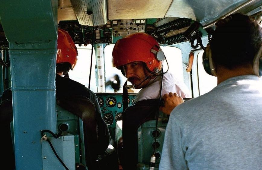 Bogdan Zdrojewski w helikopterze nad Wrocławiem w 1997 roku