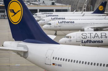 Sceny na pokładzie Lufthansy. Pilot stracił przytomność, samolot leciał sam