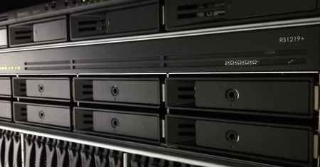 Synology RackStation RS1219+  - wszechstronny serwer NAS