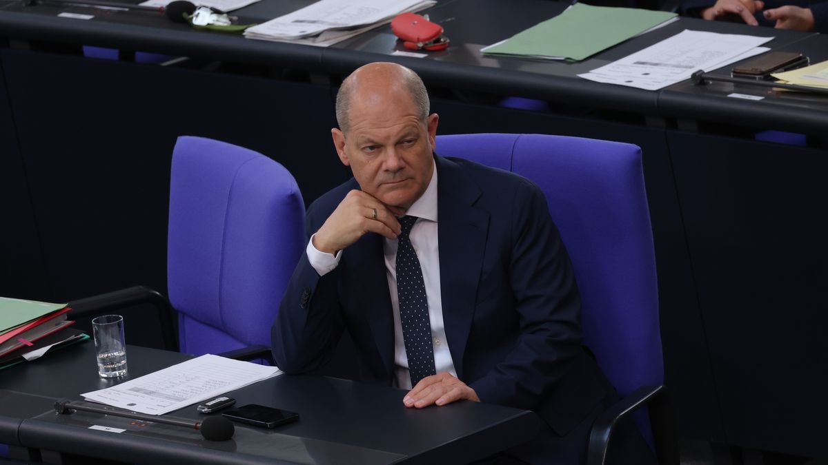 Na zdjęciu kanclerz Niemiec Olaf Scholz w Bundestagu