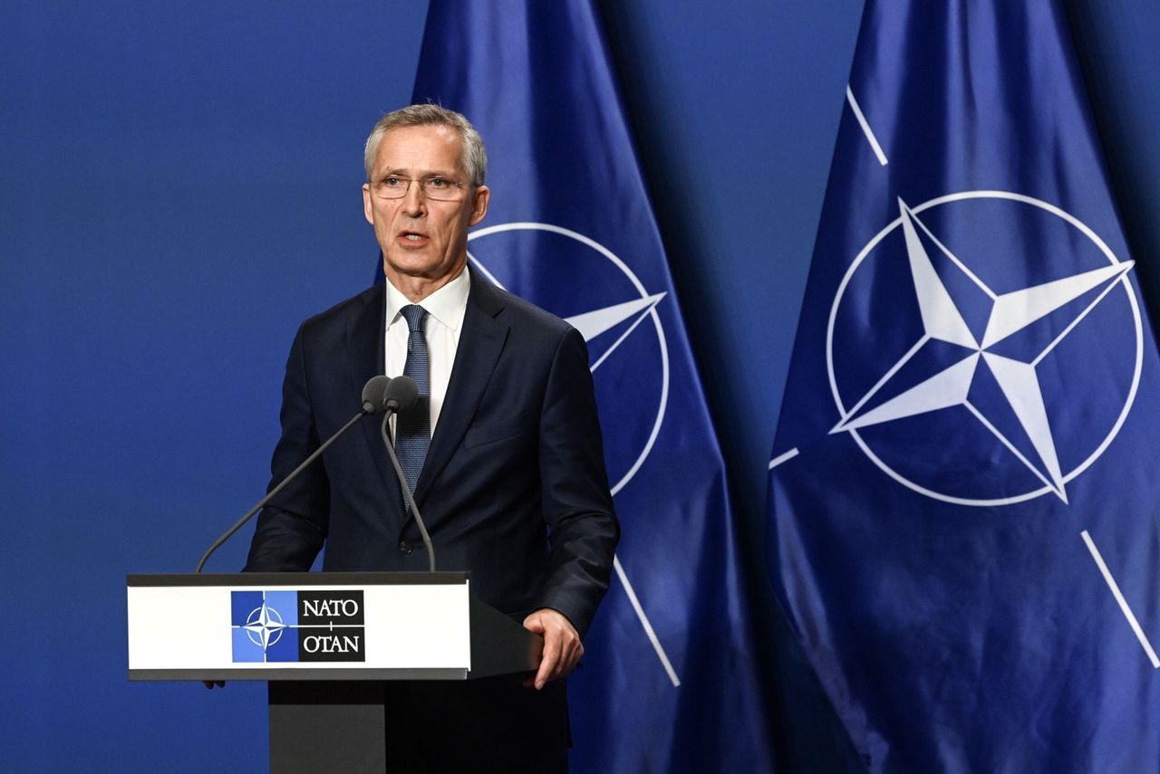 NATO to oversee arms deliveries to Ukraine amid rising tensions