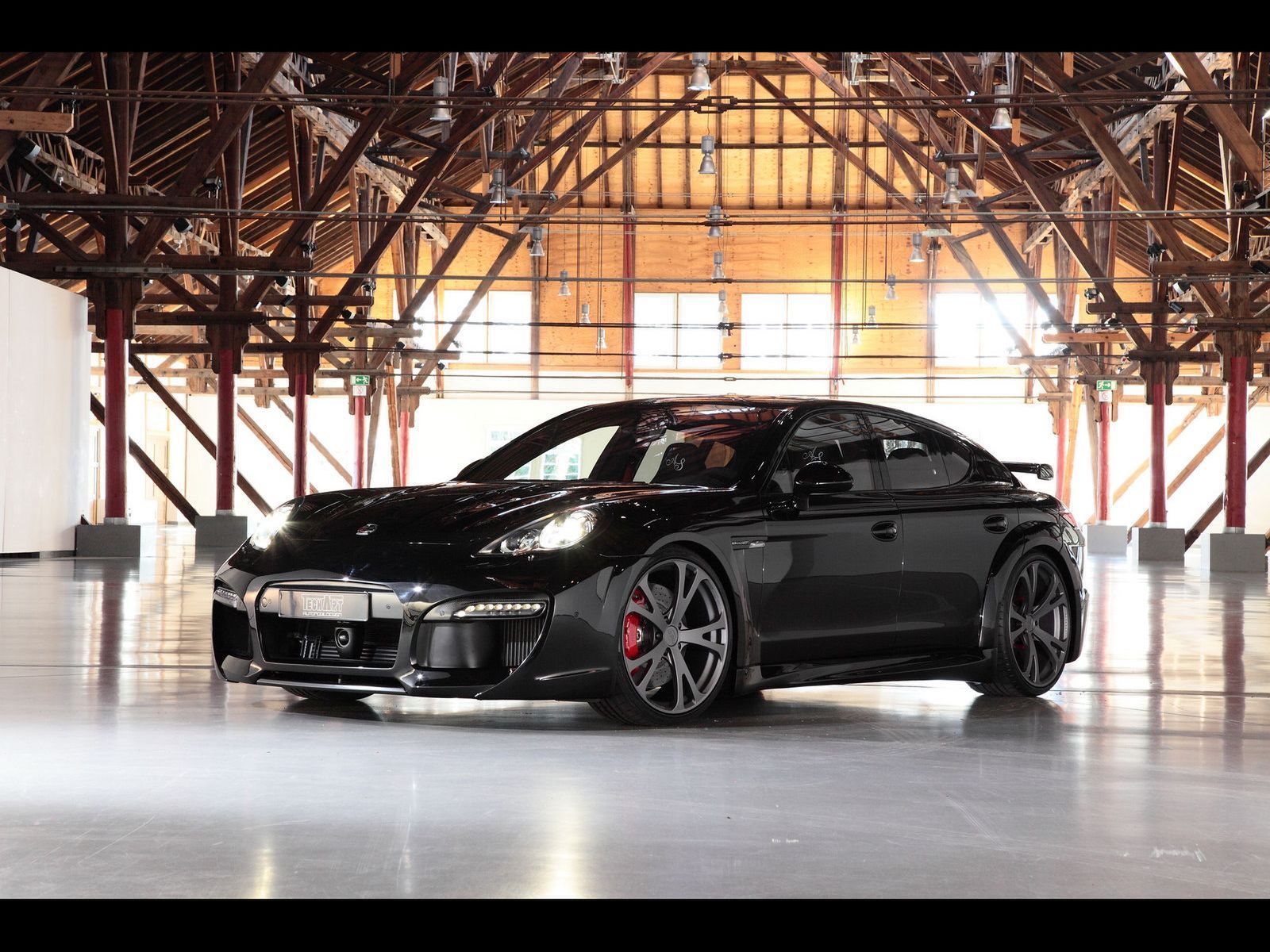 Porsche Panamera Turbo po tuningu [galeria] 25