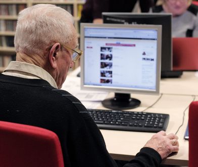 Jak seniorzy i osoby z niepełnosprawnościami mogą dbać o swoje bezpieczeństwo cyfrowe?