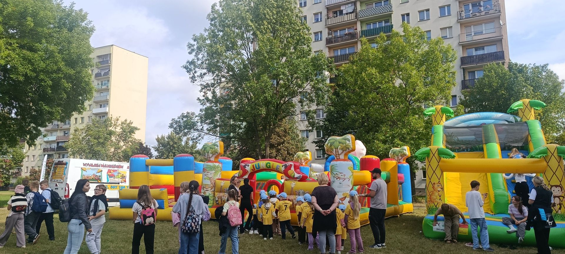 Prawie 1500 osób posprzątało Ostrowiec.