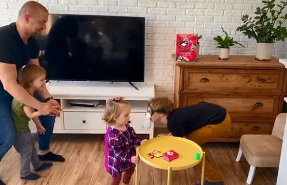 "Zabawa nigdy się nie kończy" w reklamie Mattel