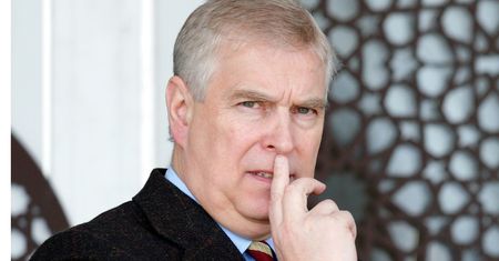 Eksksiążę Andrzej poleciał PRYWATNYM SAMOLOTEM do arabskiego szejka?! "Towarzyszył mu tylko jeden ochroniarz"