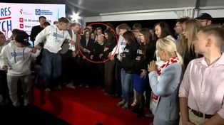 Kaczyński i młodzi wyszli na scenę. Nagle stało się to