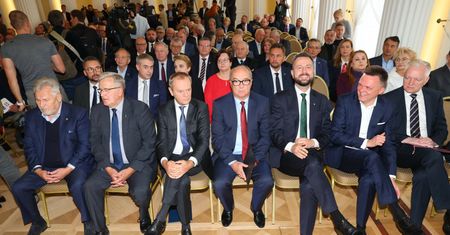 Wspólna konferencja byłych prezydentów i liderów opozycji