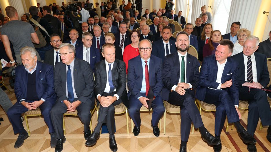 Byli prezydenci zaprosili liderów opozycji na konferencję nt. bezpieczeństwa