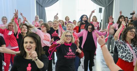 Posłanki zatańczyły w Sejmie. "Tylko TAK oznacza zgodę"